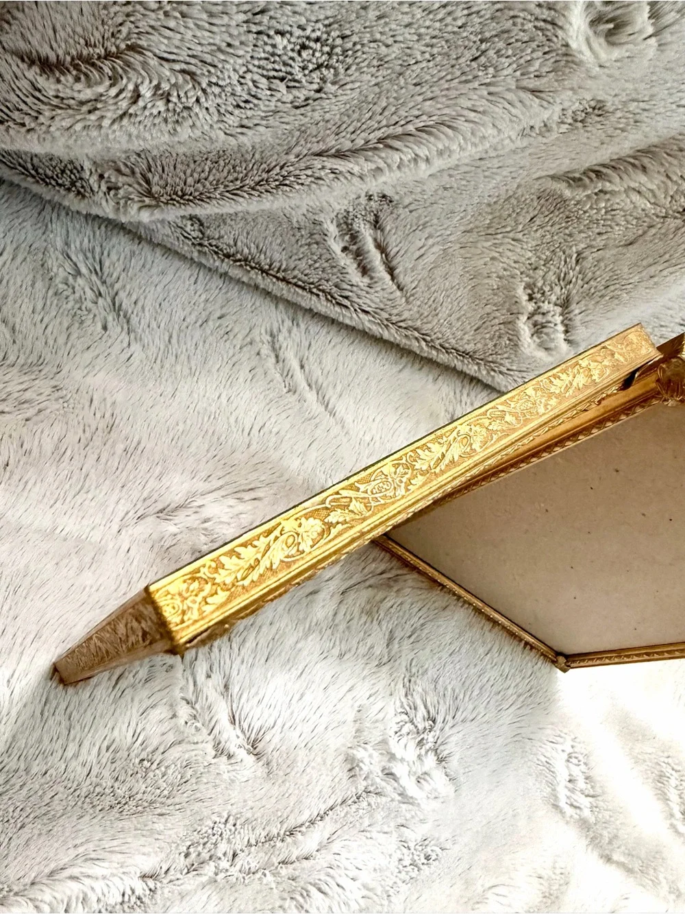 Vintage Hollywood Regency Gold Tone Bifold Double Frame